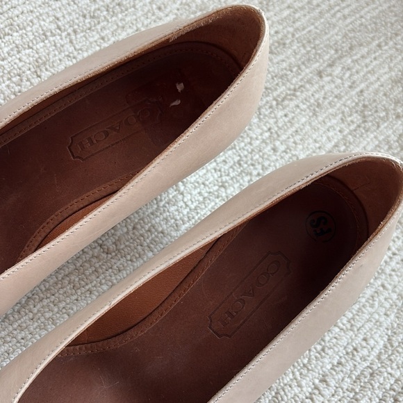 Coach Bone Color Pump Heel - Picture 4 of 9
